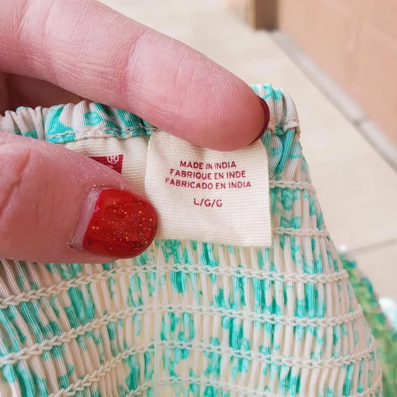 NWT Levi's Yvie Top Women's Large Crop Blouse Puff Sleeves Smocked Cropped Green - Picture 7 of 12